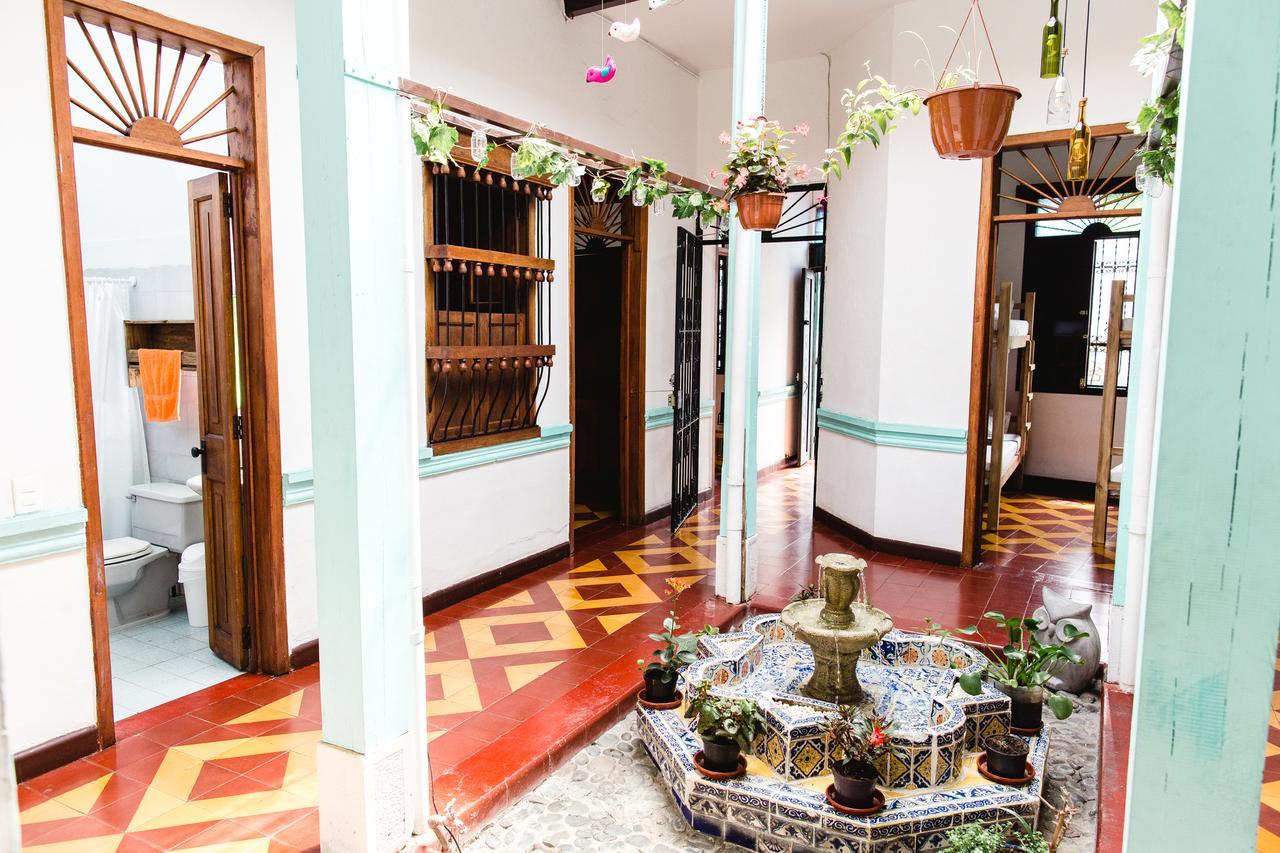 Lulos Hostal Boutique Hostel Cali Ngoại thất bức ảnh